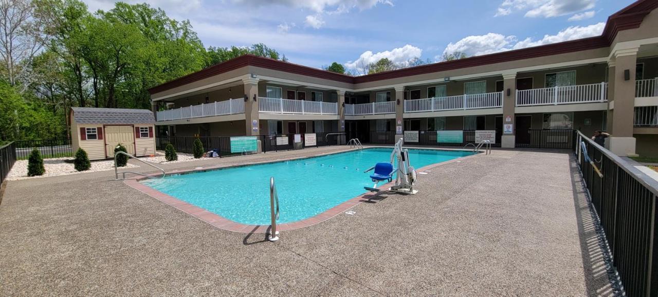 Hometowne Studios By Red Roof Bordentown - Mcguire Afb Exterior photo