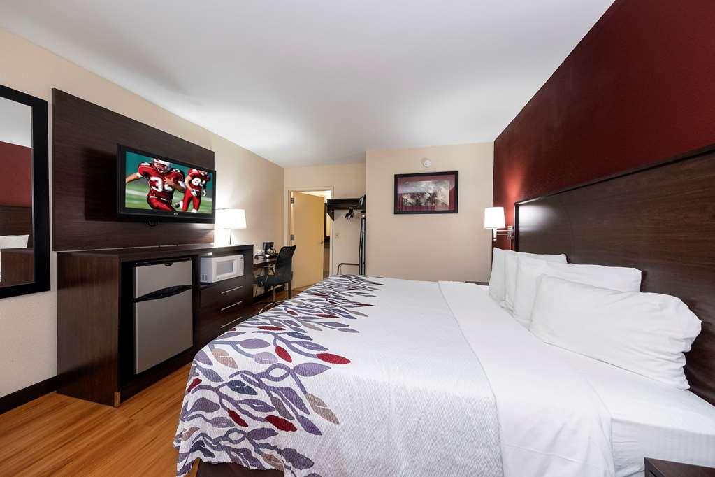 Hometowne Studios By Red Roof Bordentown - Mcguire Afb Room photo