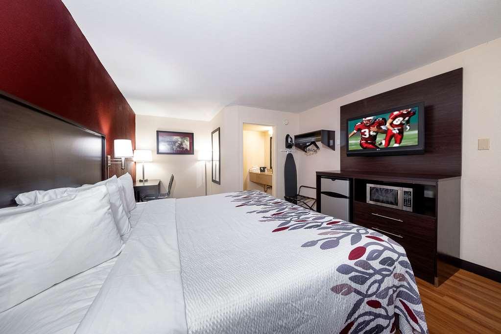 Hometowne Studios By Red Roof Bordentown - Mcguire Afb Room photo