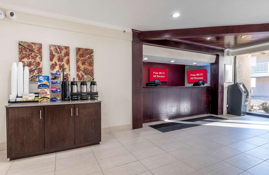 Hometowne Studios By Red Roof Bordentown - Mcguire Afb Interior photo