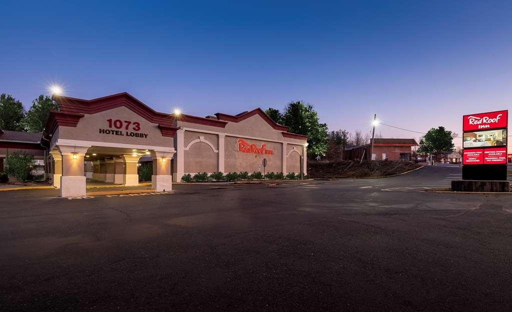 Hometowne Studios By Red Roof Bordentown - Mcguire Afb Exterior photo